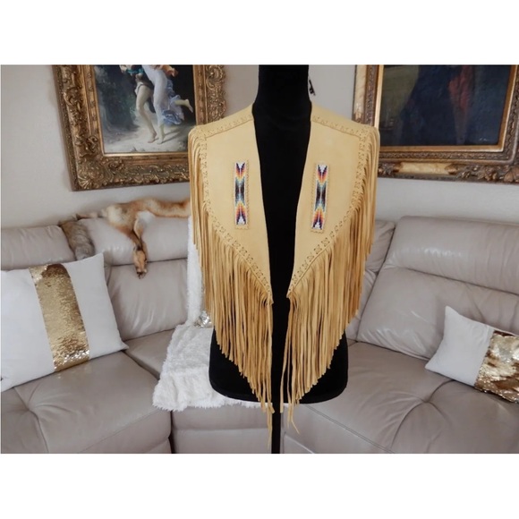 VTG.BEADED BUCKSKIN DEARSKIN NATIVE AMERICAN INDIAN CEREMONIAL MAIDEN STYLE VEST - Picture 8 of 11